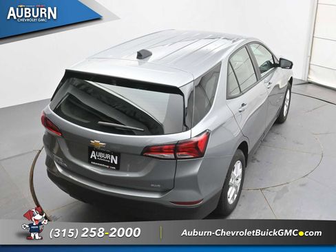 Used 2023 Chevrolet Equinox LS AWD/4WD image 31