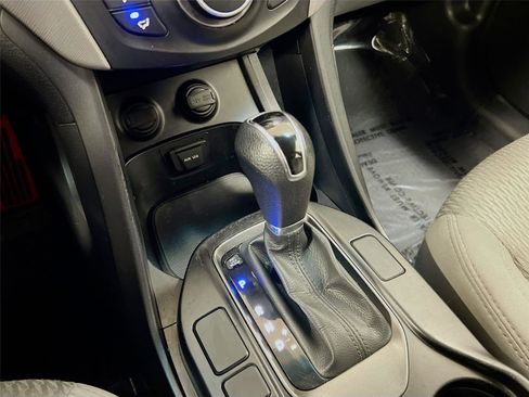 Used 2016 Hyundai Santa Fe Sport image 11