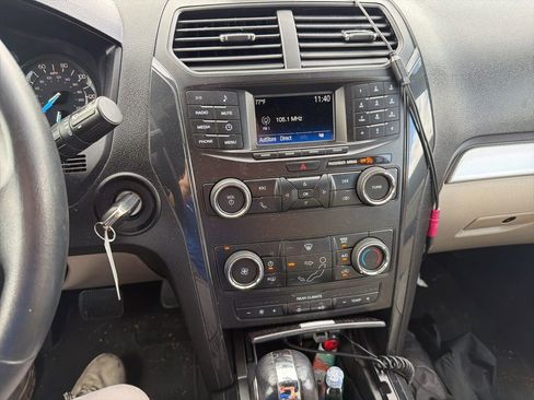 Used 2018 Ford Explorer FWD image 10