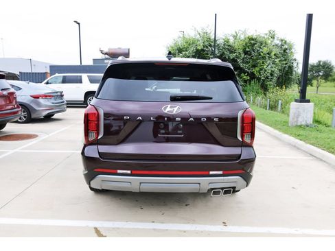 Used 2024 Hyundai Palisade SEL FWD image 8