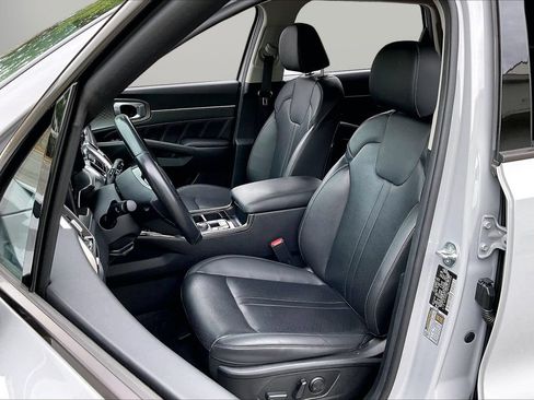 Used 2023 Kia Sorento SX AWD/4WD image 22