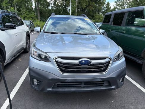 Used 2020 Subaru Outback Premium AWD/4WD image 2
