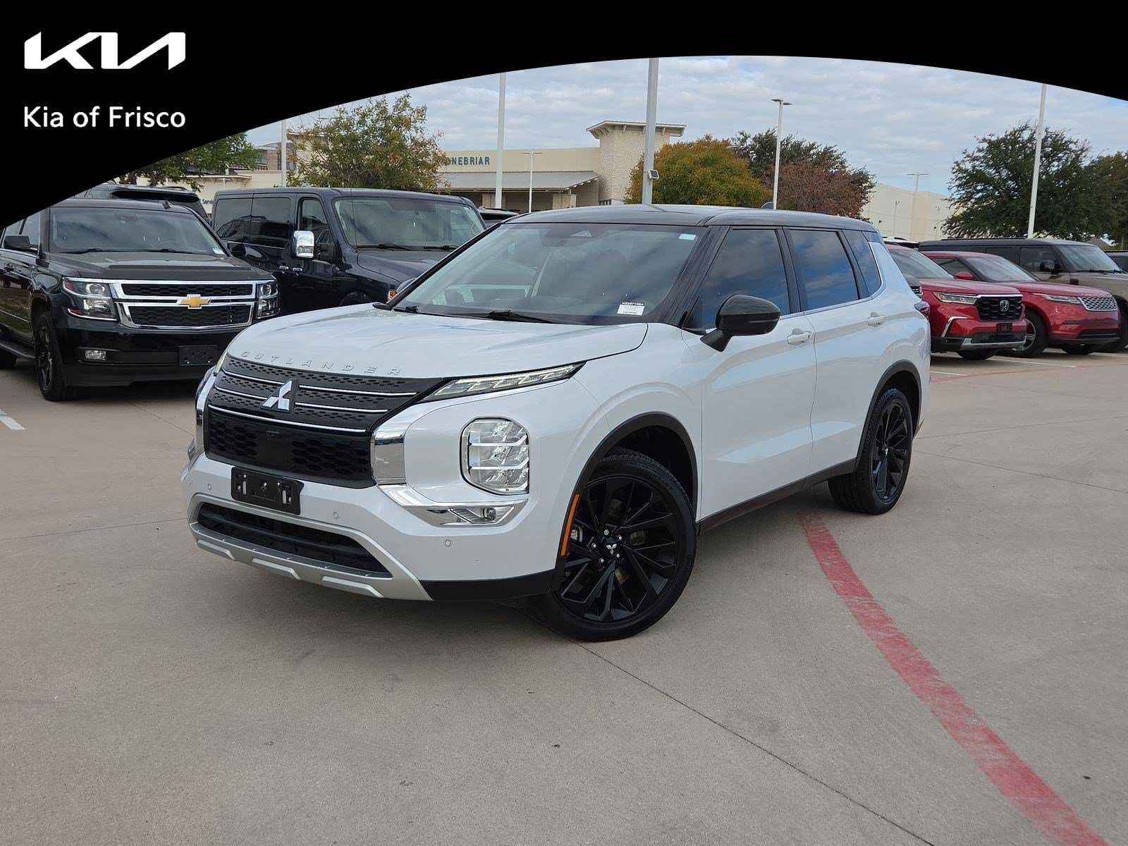 Used 2022 Mitsubishi Outlander SE FWD image 1