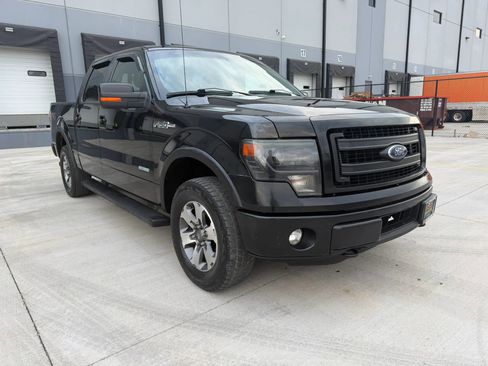 Used 2014 Ford F150 FX4 w/ Equipment Group 402A Luxury AWD/4WD image 14