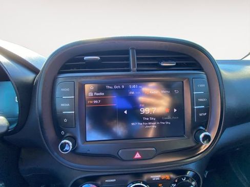 Used 2023 Kia Soul LX w/ LX Technology Package image 22