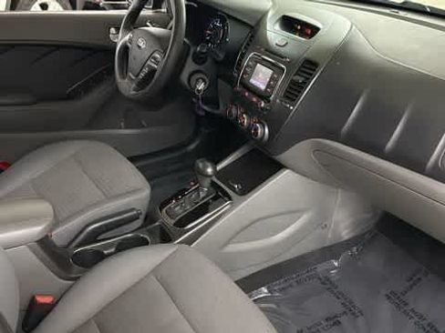 Used 2017 Kia Forte LX w/ LX Popular Package FWD image 32