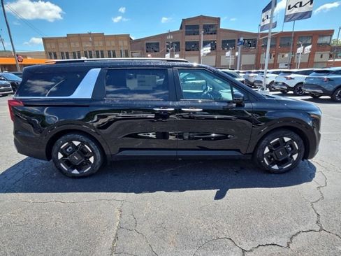 New 2026 Kia Carnival EX FWD image 8