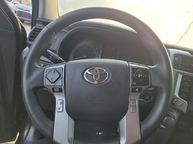 Used 2022 Toyota 4Runner SR5 Premium w/ Moonroof Package AWD/4WD image 16