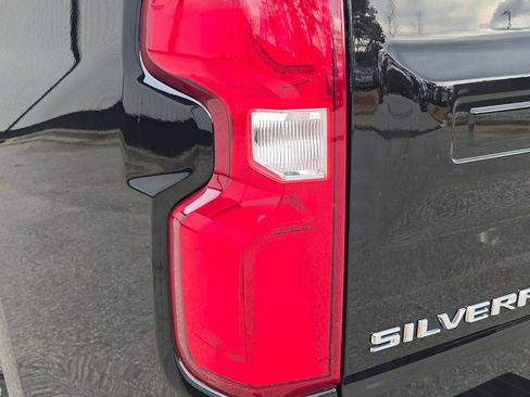 Used 2022 Chevrolet Silverado 1500 LT Trail Boss w/ Bed Protection Package image 13