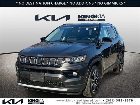 Used 2022 Jeep Compass Limited image 27