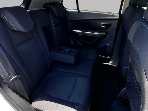 Used 2016 Chevrolet Trax LT AWD/4WD image 26