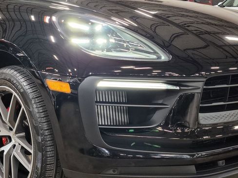 Used 2022 Porsche Macan S image 13
