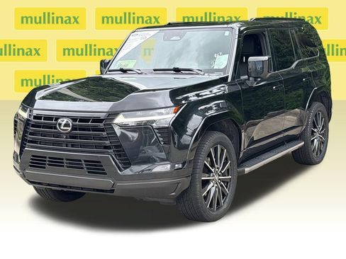 Used 2024 Lexus GX 550 w/ Accessory Package (Z1) AWD/4WD image 14