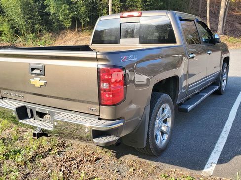 Used 2014 Chevrolet Silverado 1500 LTZ Z71 w/ LTZ Plus Package image 9