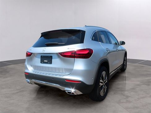 New 2025 Mercedes-Benz GLA 250 4MATIC image 9