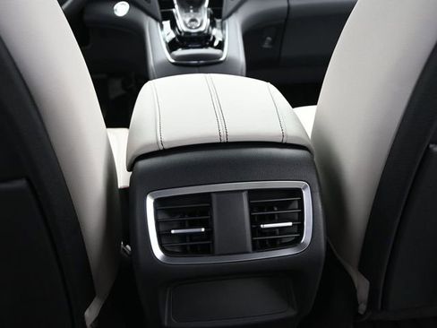 New 2025 Acura RDX SH-AWD image 16