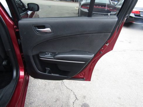 Used 2017 Dodge Charger SXT w/ Navigation & Travel Group image 22