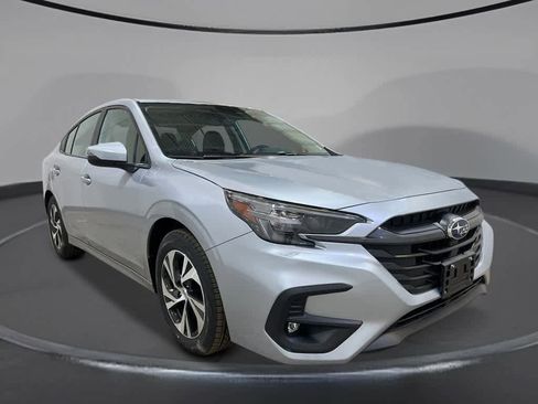 Used 2025 Subaru Legacy Premium image 7