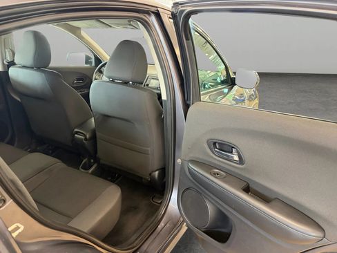 Used 2019 Honda HR-V LX image 17