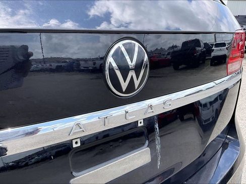Used 2021 Volkswagen Atlas SE image 26
