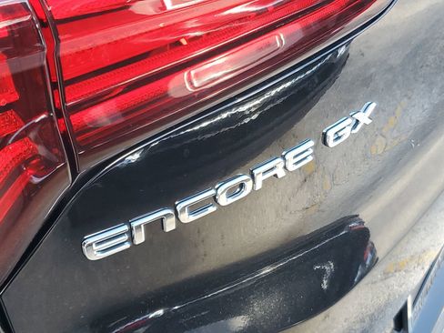 Used 2025 Buick Encore GX Sport Touring image 6