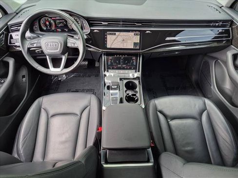 Used 2022 Audi Q7 2.0T Premium Plus w/ Premium Plus Package AWD/4WD image 19
