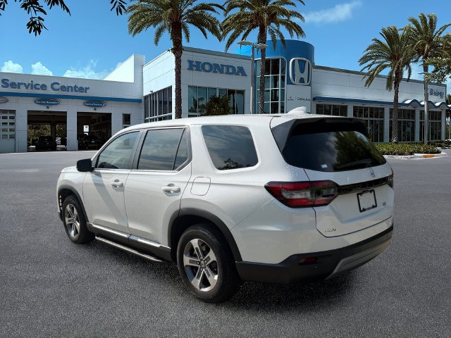 Certified 2025 Honda Pilot EX-L image 6