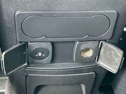 Used 2023 Ford Explorer XLT RWD image 22