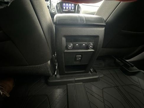 Certified 2022 Chevrolet Traverse LT w/ LPO, Floor Liner Package image 22
