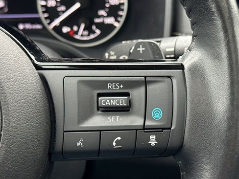 Used 2023 Nissan Rogue SV w/ SV Premium B Package image 31