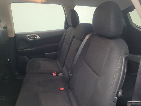 Used 2016 Nissan Pathfinder S AWD/4WD image 18