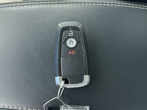 Used 2021 Ford Mustang Mach-E Premium image 8