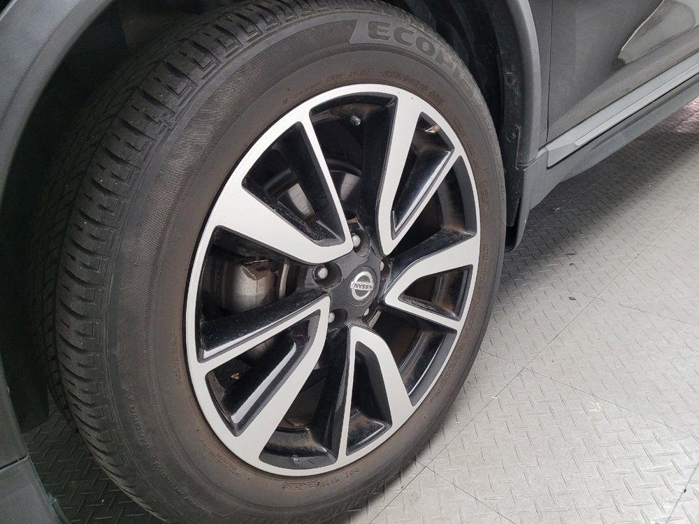 Used 2019 Nissan Rogue SL w/ Premium Package FWD image 31