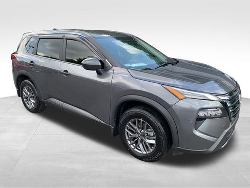 Used 2025 Nissan Rogue S FWD image 8