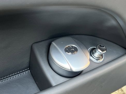 Used 2014 Bentley Flying Spur W12 image 35