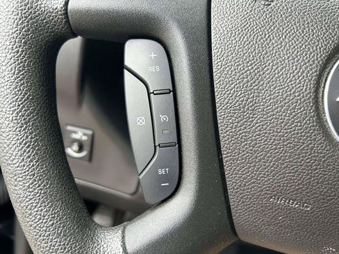Used 2025 Chevrolet Express 3500 LT w/ LT Preferred Equipment Group RWD image 19