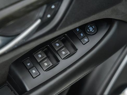 Used 2018 Cadillac Escalade ESV Platinum image 41