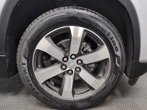 Used 2021 Chevrolet Traverse LT w/ LT Premium Package image 45