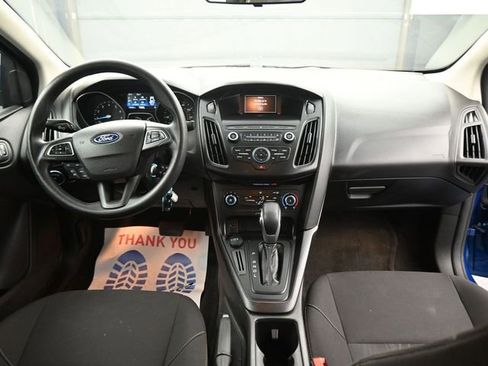 Used 2018 Ford Focus SE image 44