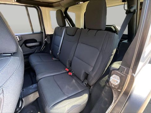 Used 2020 Jeep Wrangler Unlimited Sport S AWD/4WD image 19