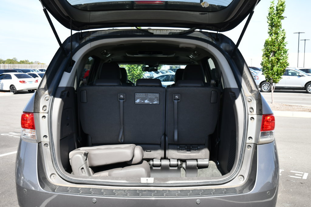Used 2016 Honda Odyssey Touring Elite image 31