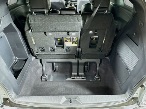 Certified 2025 Toyota Sienna Platinum AWD/4WD image 23