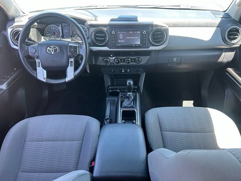 Used 2018 Toyota Tacoma SR5 AWD/4WD image 28