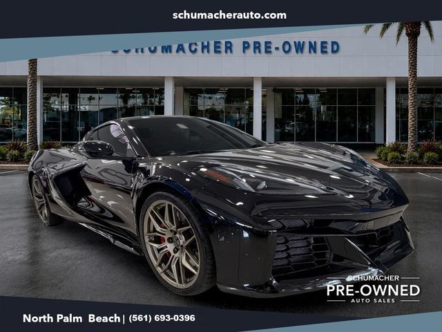 Used 2023 Chevrolet Corvette Z06 RWD image 1