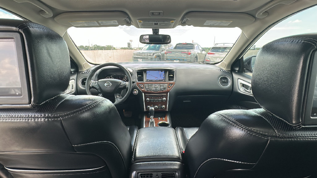 Used 2017 Nissan Pathfinder Platinum w/ Family Entertainment Package FWD image 32