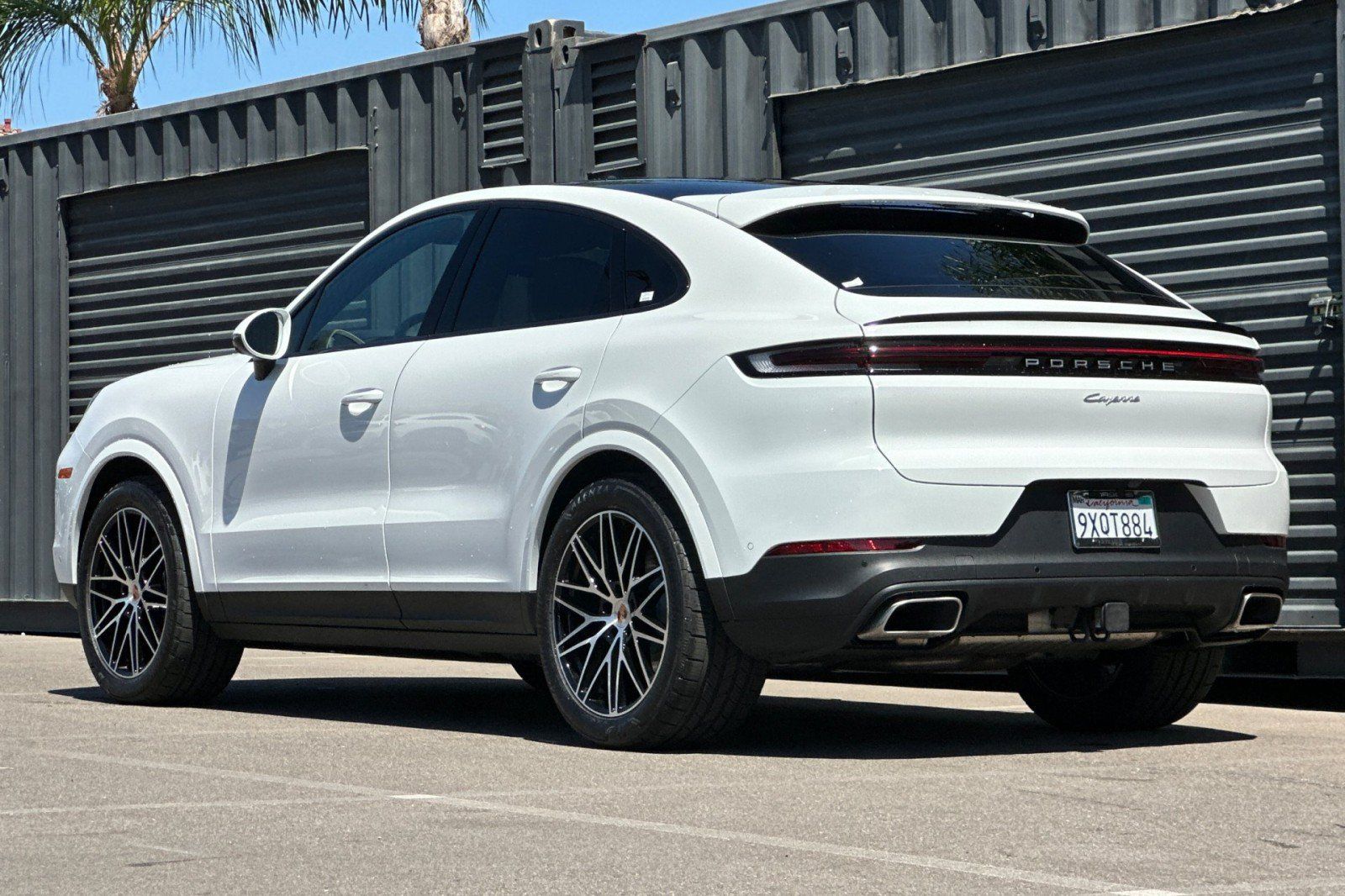 Used 2026 Porsche Cayenne Coupe AWD/4WD image 3