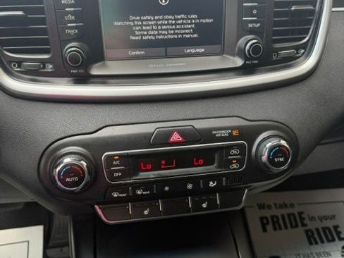 Used 2019 Kia Sorento FWD w/ LX Convenience Package image 14