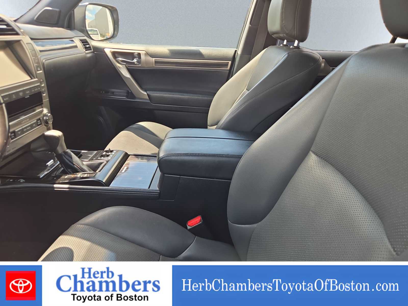 Used 2020 Lexus GX 460 Premium w/ Premium Package AWD/4WD image 11