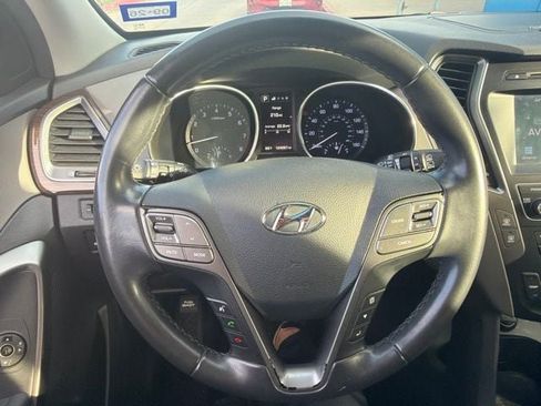 Used 2017 Hyundai Santa Fe Sport FWD image 16
