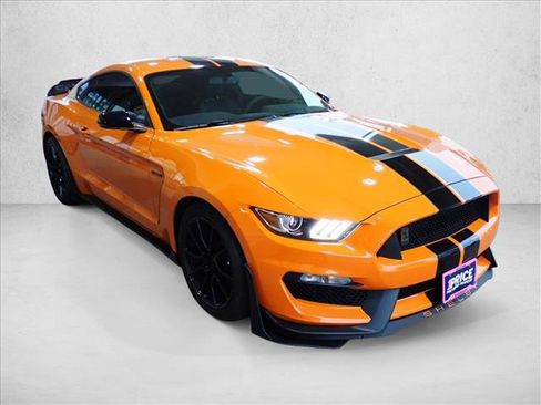 Used 2020 Ford Mustang Shelby GT350 w/ Technology Package image 5